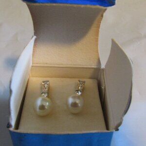 New in Box AVON Rhinestone & Pearlesque Pierced Drop Earrings Never Worn
